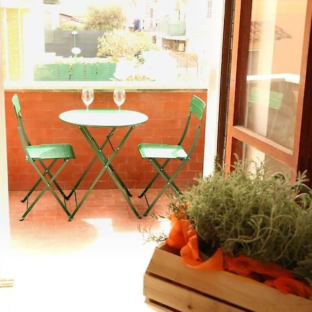Cozy Coastal Gateway Apartment Lido di Ostia Exterior photo