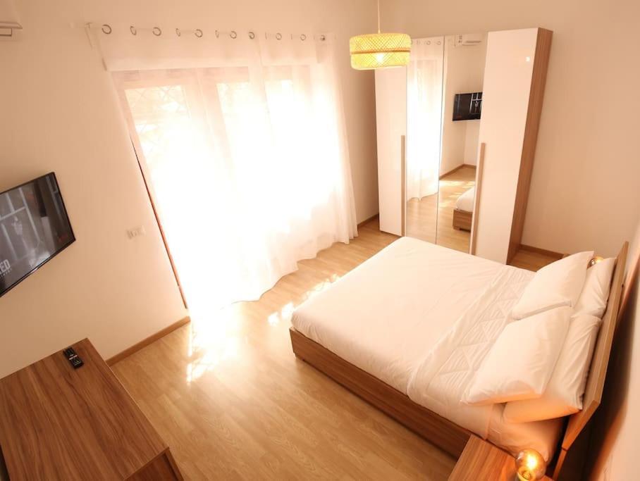 Cozy Coastal Gateway Apartment Lido di Ostia Exterior photo