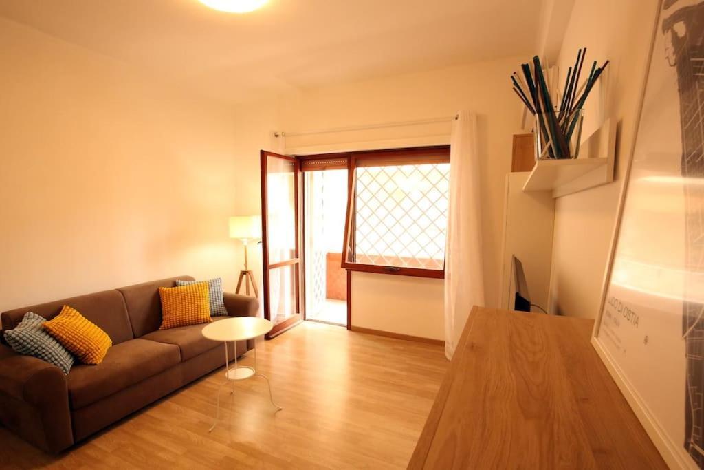 Cozy Coastal Gateway Apartment Lido di Ostia Exterior photo