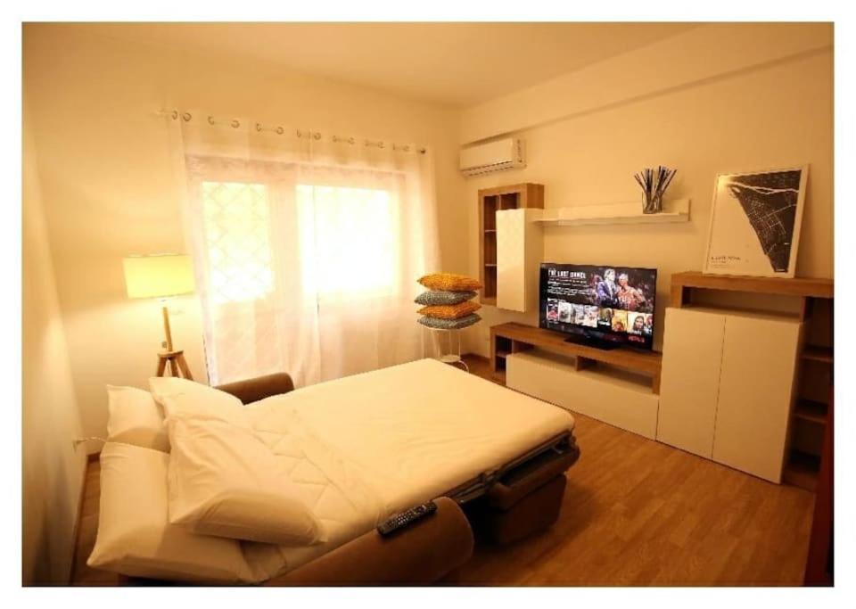Cozy Coastal Gateway Apartment Lido di Ostia Exterior photo