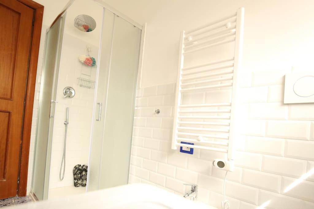 Cozy Coastal Gateway Apartment Lido di Ostia Exterior photo